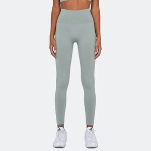 SETActive - Workout Leggings (LIKE NEW!)